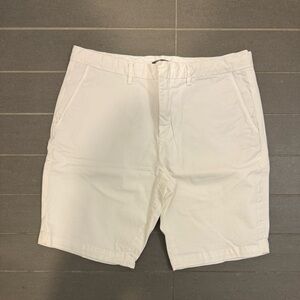 Vince Cream and White Casual Shorts